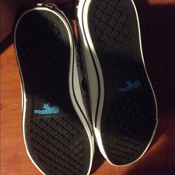 FAKE white all star converses - Picture 6 of 6